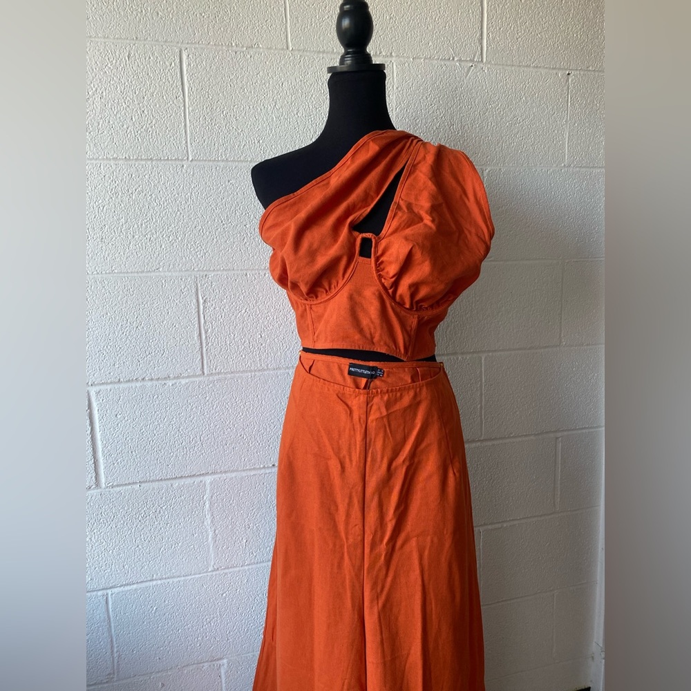 PrettyLittleThing Rust Orange One Shoulder Crop Top and Wide Leg Pants Set 14 - Picture 5 of 6